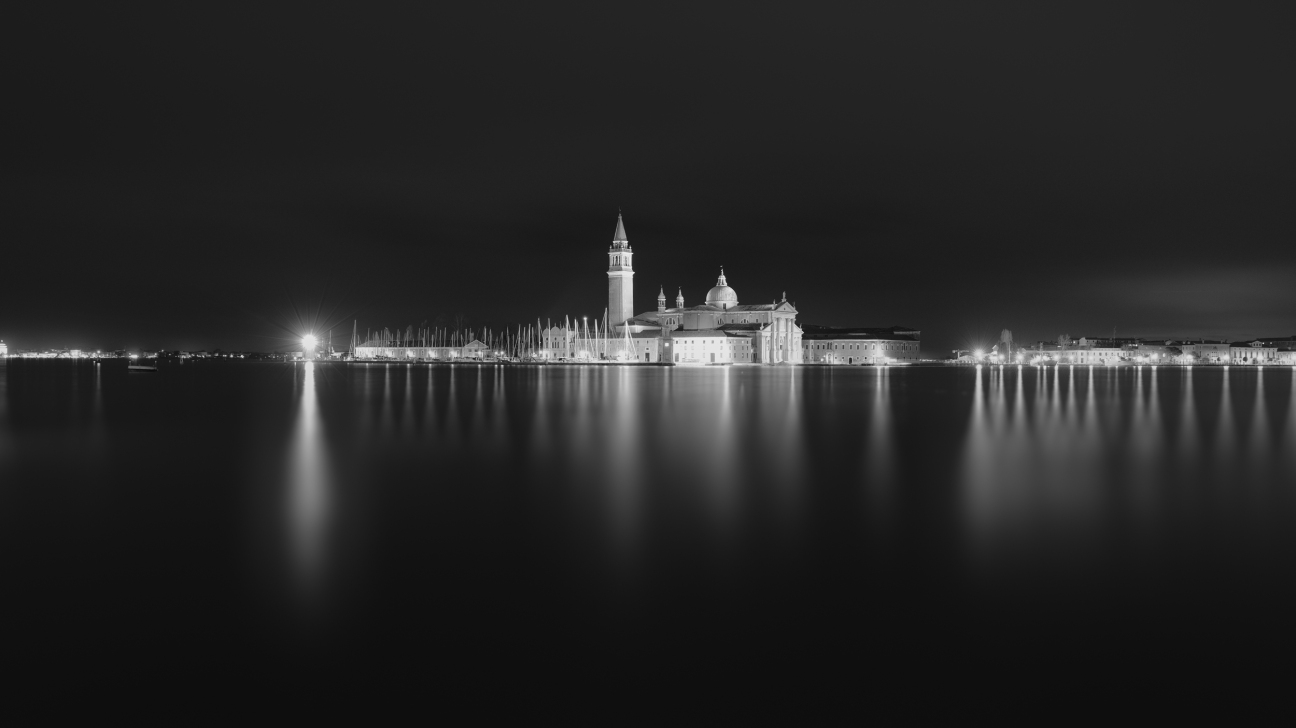The 32-64 lens is very versatile with excellent detail and sharpness across the entire focal range.