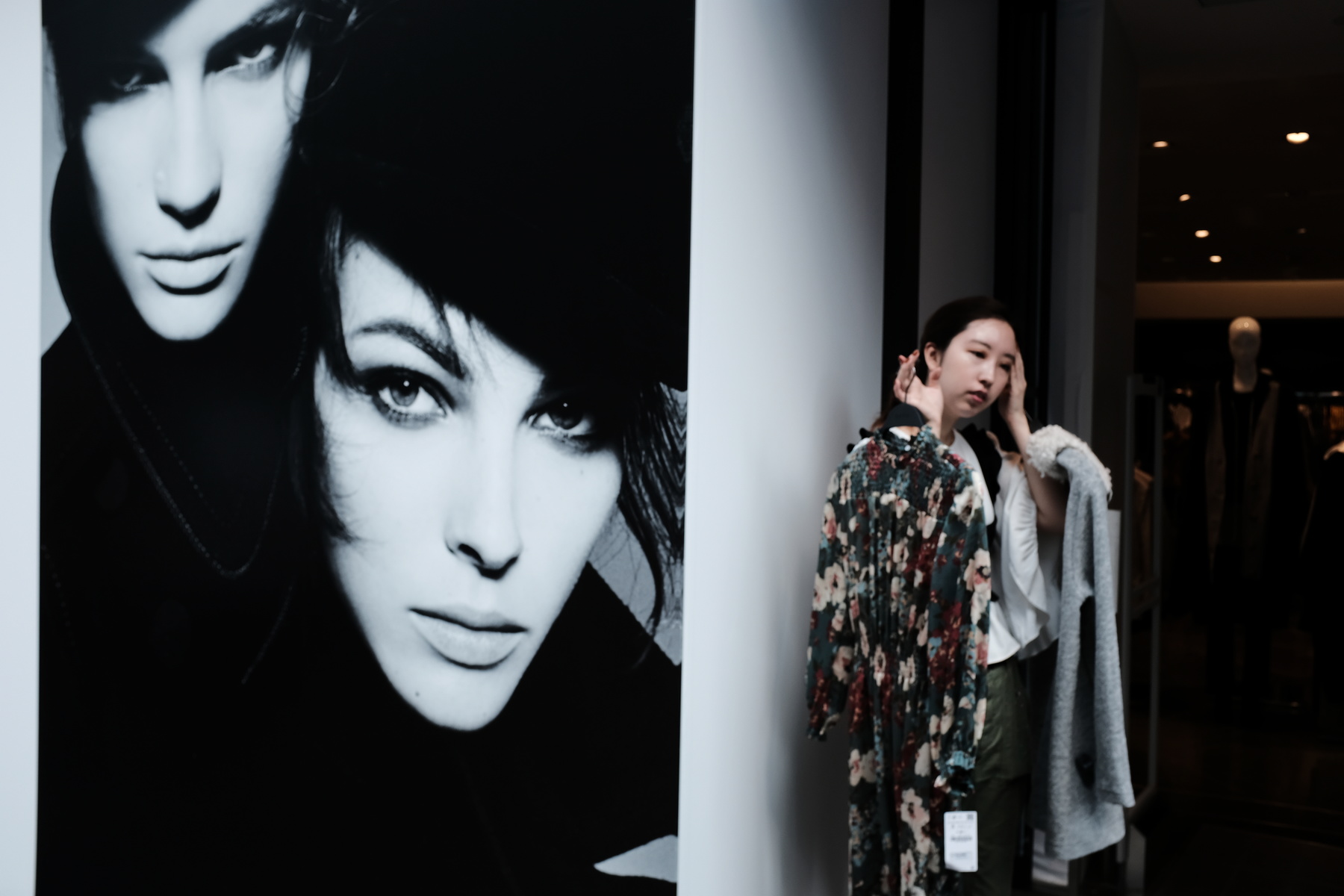 Tokyo Streets with the Fujifilm X100F - Fuji X Passion