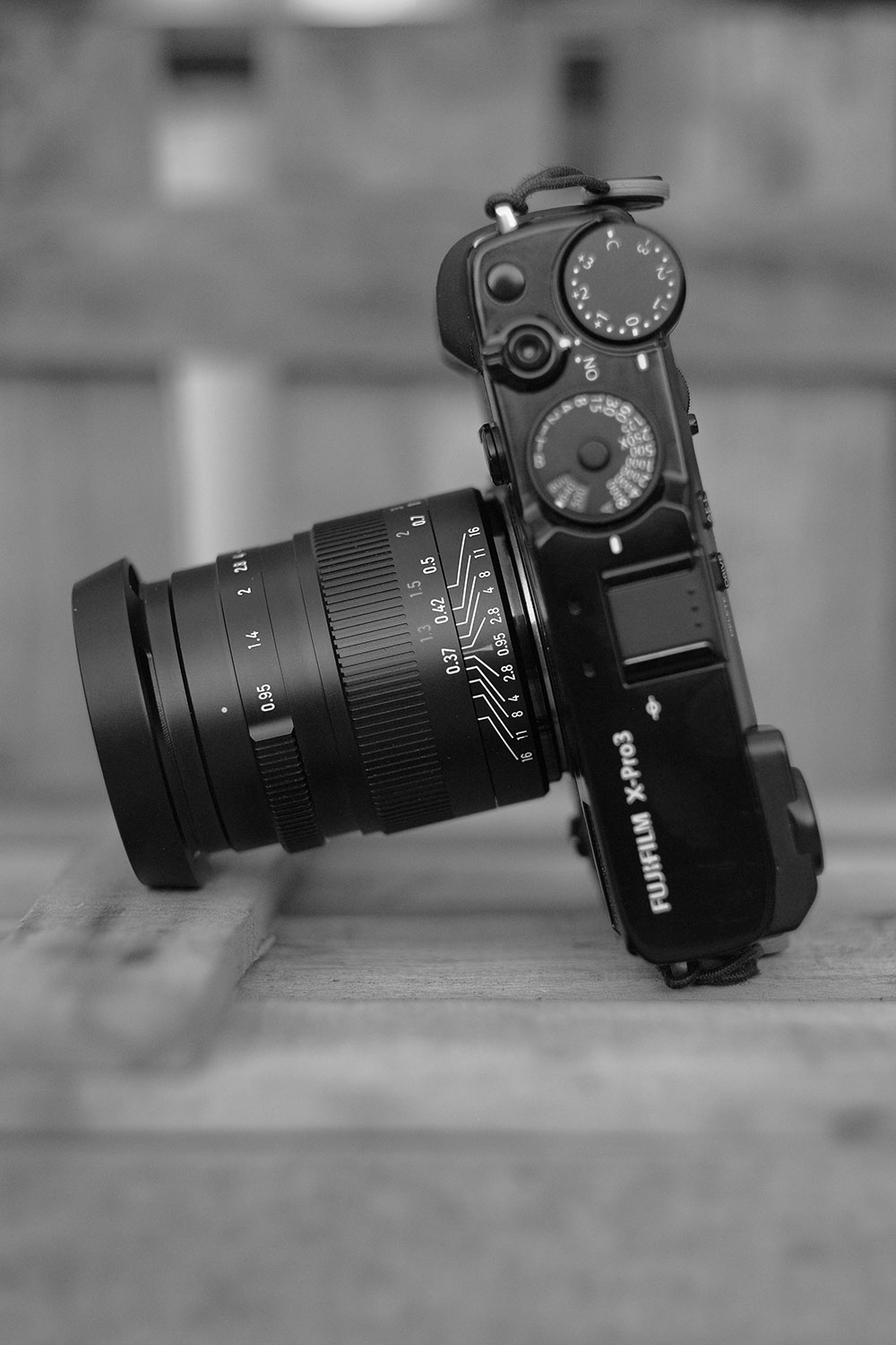 7artisans 35mm F1.4 Auto Focus APS-C X Mount Camera Lens For Fuji X-Mount Cameras X-T10 X-T2 X-T20 X-T30 X-T3 X-T5 X-T100 X-T200 X-T30 X-PR01 X-PR02