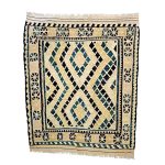 Handmade-Woolen-Raffia-Kilim-Rug