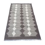 modern-silver-sand-kilim-rug