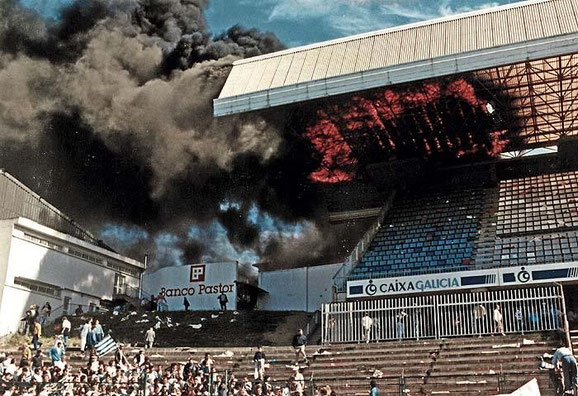 Incendio de Preferencia durante el Deportivo-Murcia