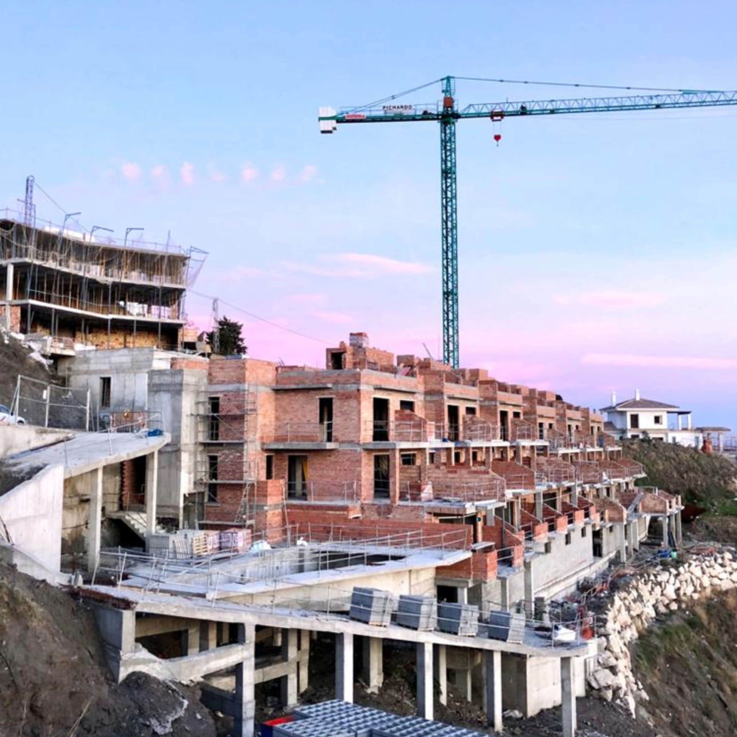 Benefits of Purchasing New Homes in Nerja