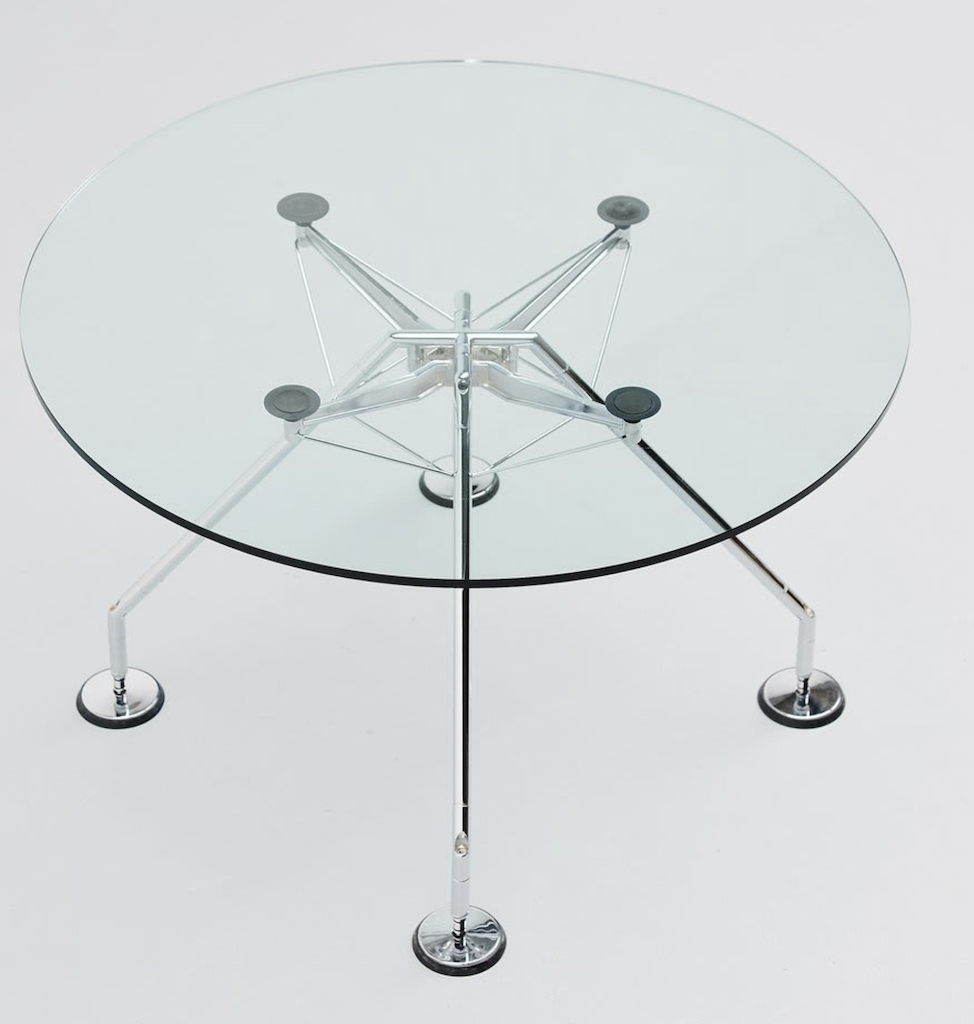 Table en verre de Norman Foster - Italie 11.jpeg Anne_Marie_Paul_Portrait_Galerie_Zola_Tours_Antiquaire