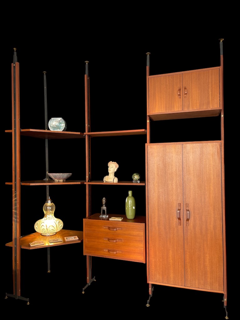 Bibliothèque:dressing en teck Italie Année 60 1 Anne_Marie_Paul_Portrait_Galerie_Zola_Tours_Antiquaire