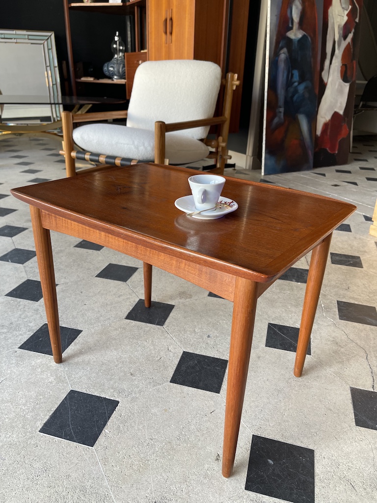 Table basse de salon en teck Danoise . 2 Anne_Marie_Paul_Portrait_Galerie_Zola_Tours_Antiquaire