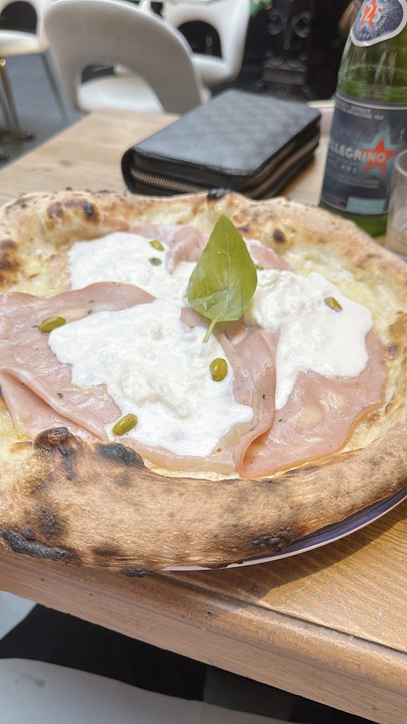 Pizza-mortadella