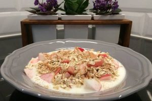 Yoghurt med äpple o kanel