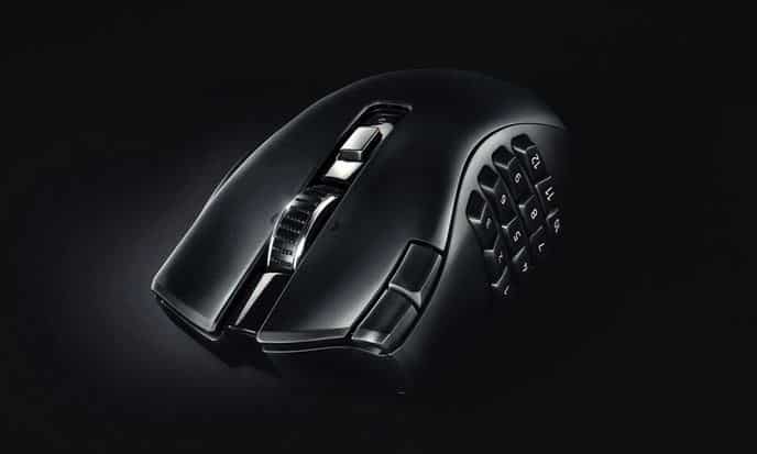 Razer Naga V2 Pro MMO lanceret