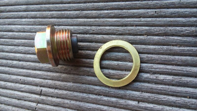 Oelablassschraube M 18x 15 BMW R 45 65 80 100 mit Magnet u Dichtscheibe 264650277080