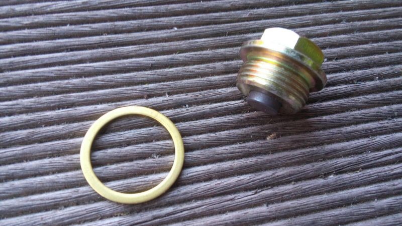 Oelablassschraube M 22x 15 mit Magnet u Dichtscheibe Ducati 264655274633