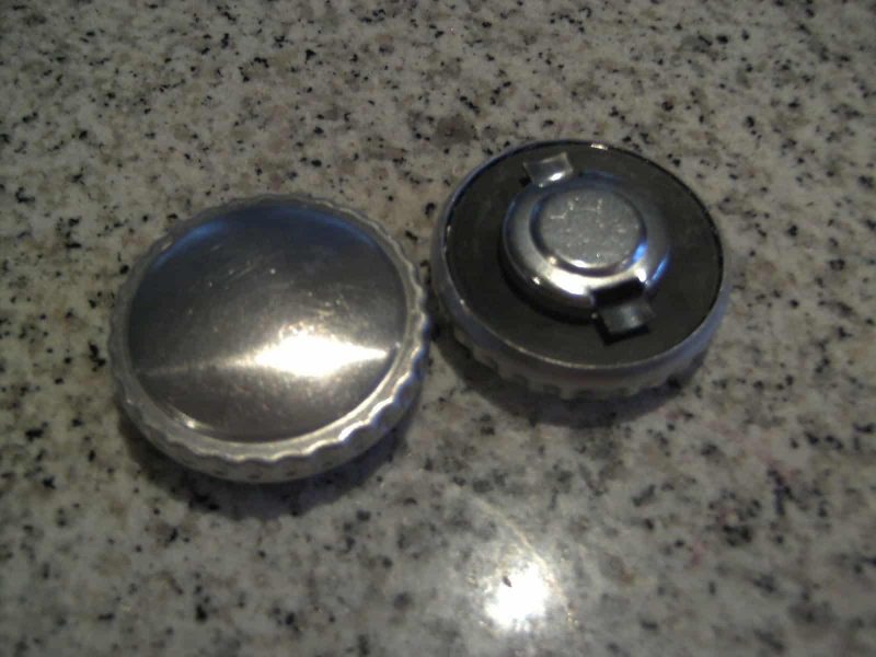 Tankdeckel 30 mm Aluminium mit Entlueftung und Dichtung Top Qualitaet 264518231818