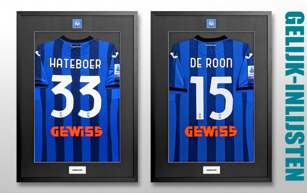 Twee shirts van Atalanta Bergamo ingelijst