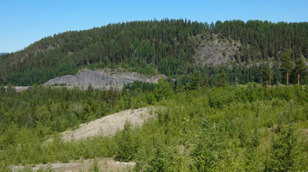 Utsikt över Kånkback med Prästberget i bakgrunden. Foto: Katarina Söderlund.  