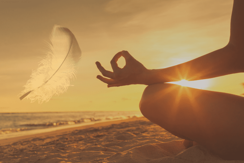 Meditation ist eine der Naturheilmethoden zu mehr Ruhe und Ausgeglichenheit. 