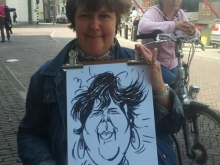 Foto van vrouw met tekening