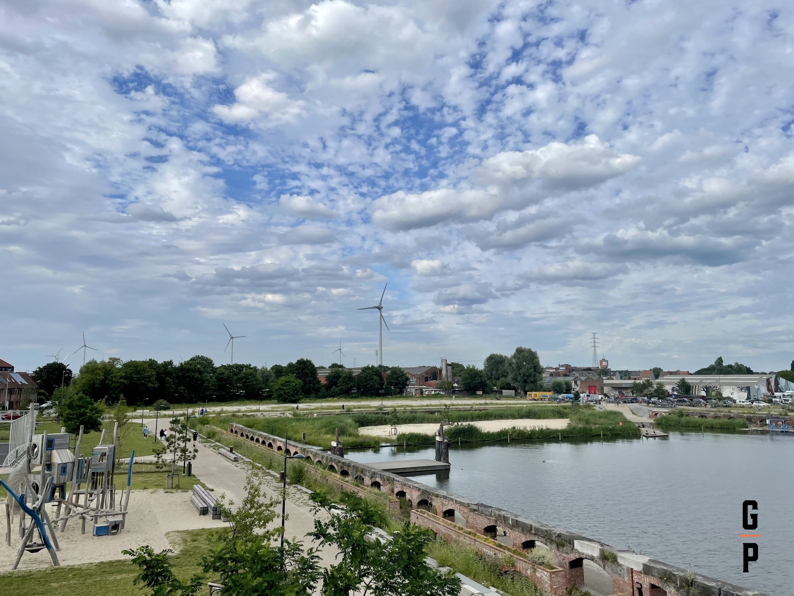 A little photo series of Houtdok. 02/07/2022 - 19u02