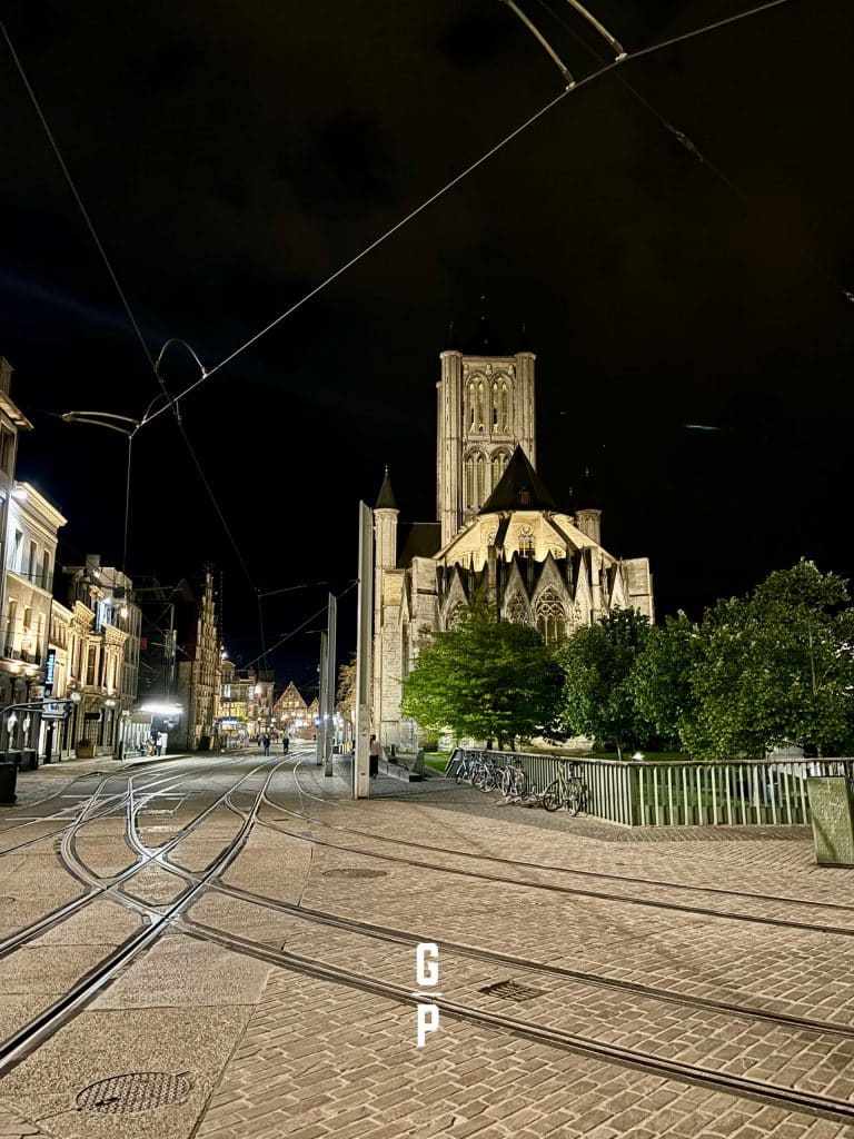 Saint-Nicolas' Church. 22/04/2024 - 22u16