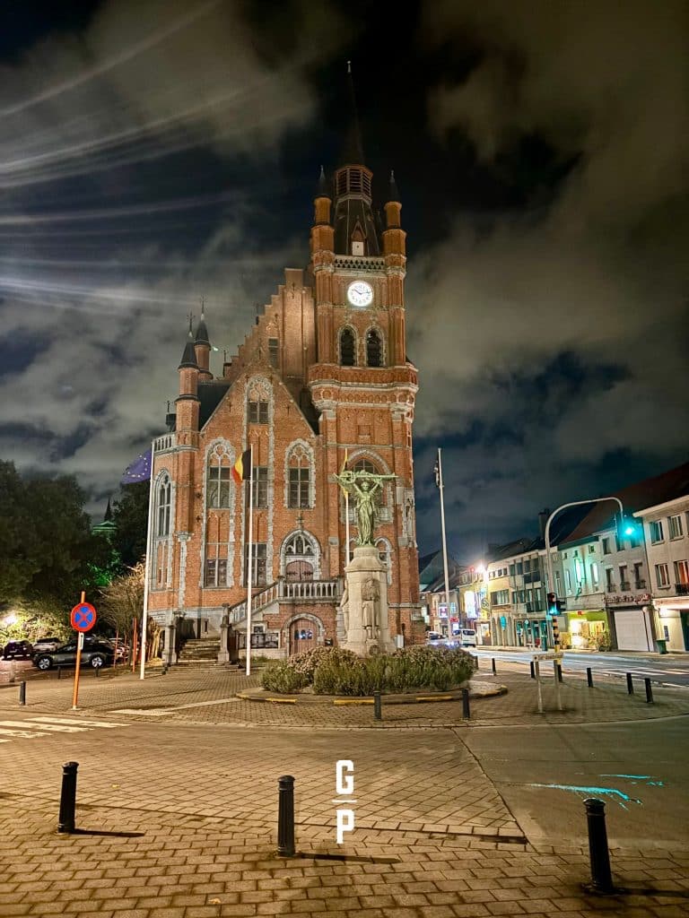 Ye olde city hall, by night 26/09/2024 - 22u12