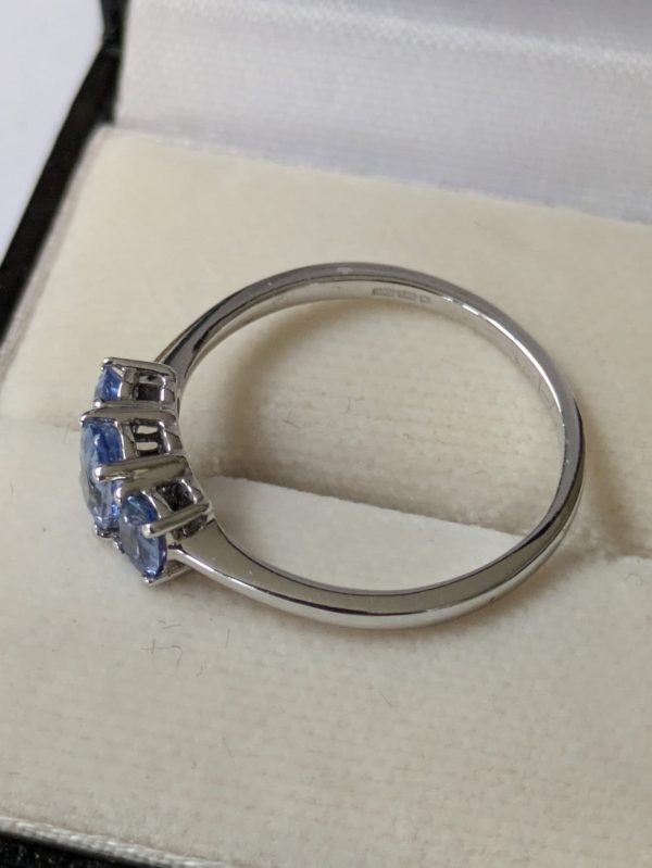 14ct White Gold Three Stone Sapphire Ring - Image 3