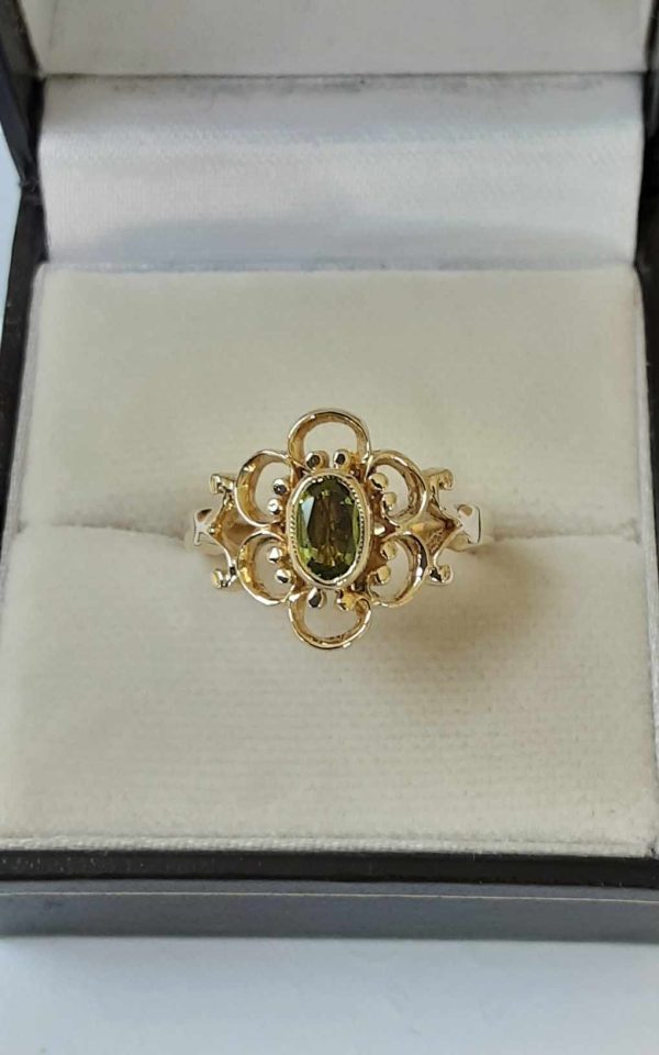 9ct Gold Peridot Dress Ring