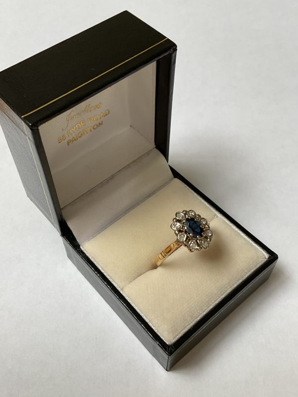 Vintage 18 ct Gold Diamond & Sapphire Ring