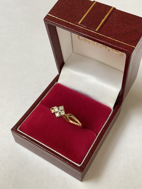 18ct Gold Diamond Dress Ring