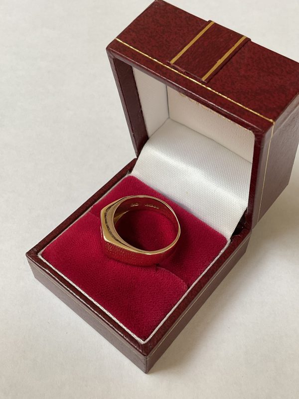 Vintage 9ct Gold Gents Ring - Image 3