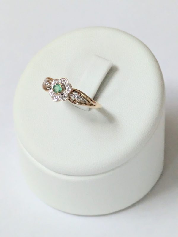 9ct Gold Emerald Ring