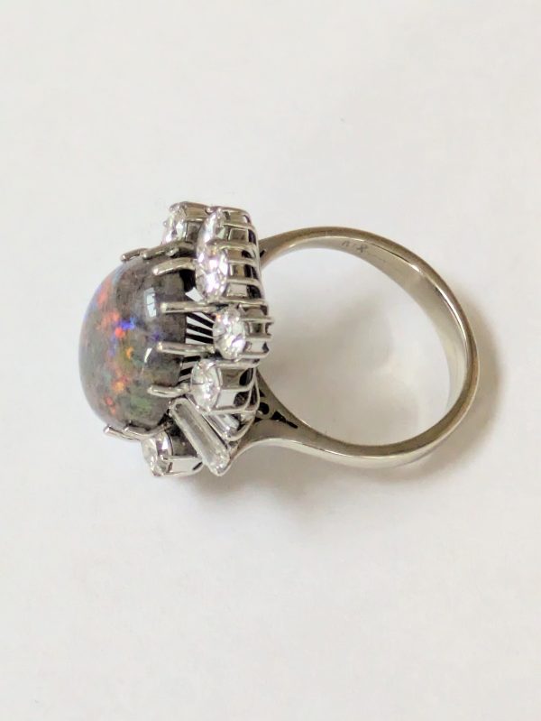 18ct White Gold Diamond & Opal Ring - Image 3