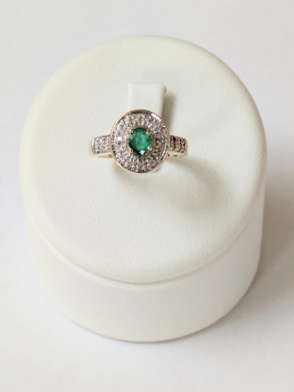 9ct Gold Diamond & Emerald Ring - Image 2