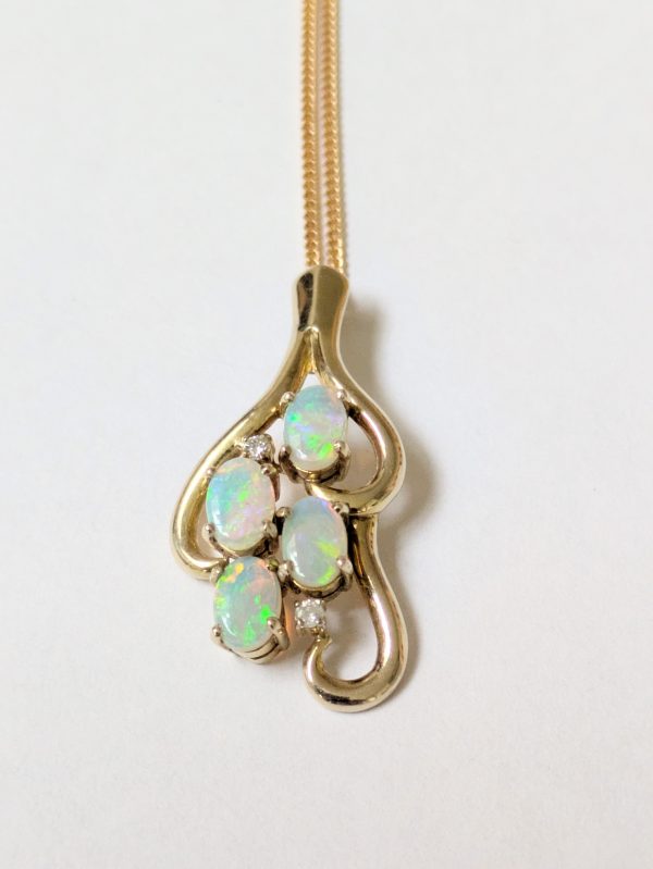 9ct Gold Diamond & Opal Pendant & Chain