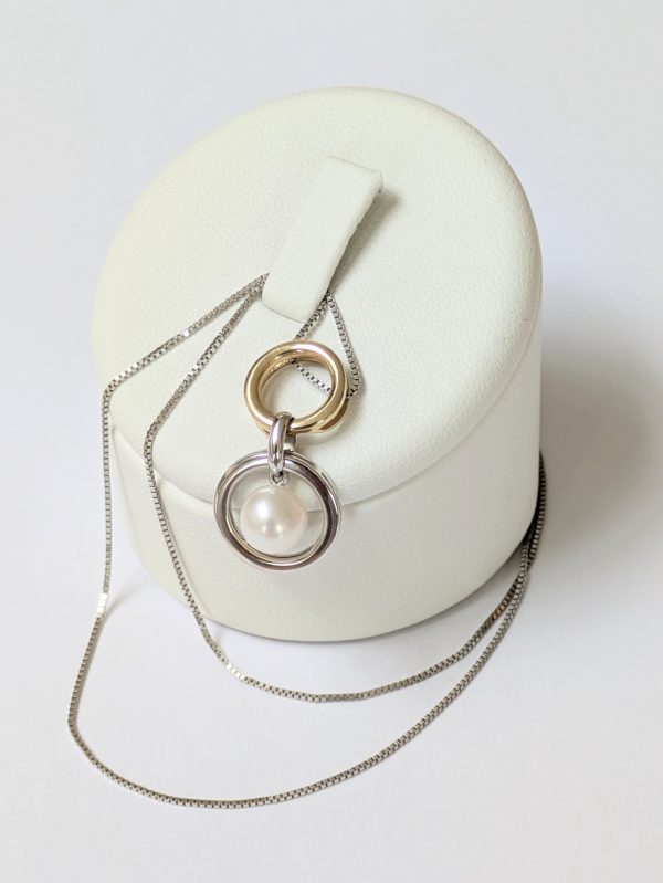 14ct Two Colour Gold Pearl Pendant & Chain - Image 2