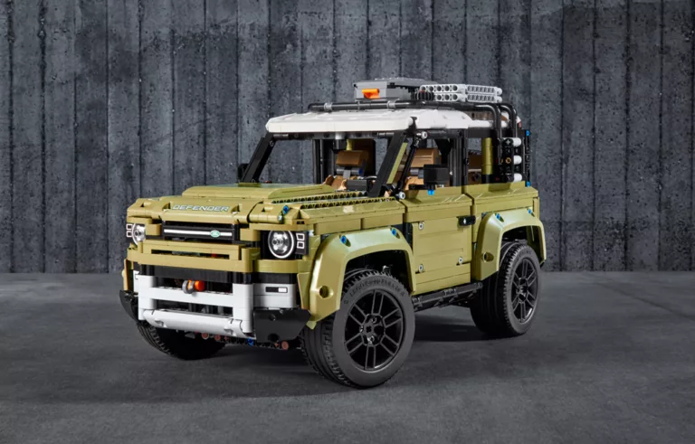 LEGO Land Rover Defender (42110)