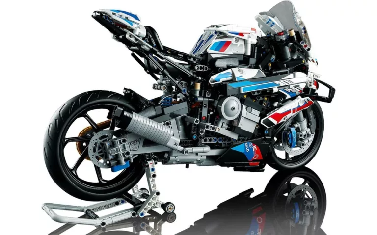 LEGO BMW M 1000 RR (42130)