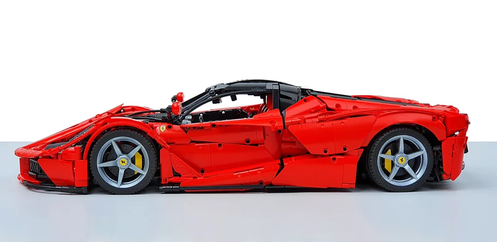 CaDA Viva Hypercar (C61505W)