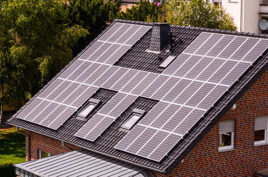 EPC Rating System, home with solar panels