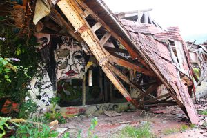 edificio crollato a consonno