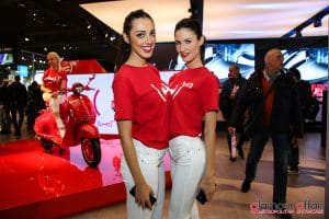 Eicma 2016, Milano Rho Fiera; Stand Piaggio; Eicma girl