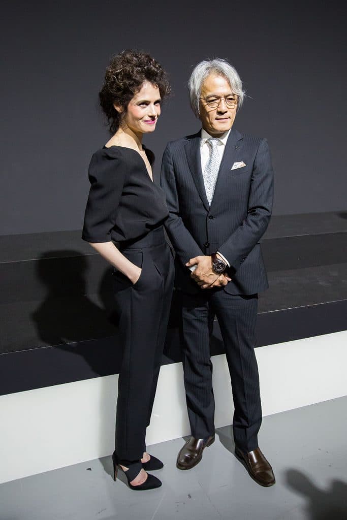 Presidente di Lexus International Yoshihiro Sawa con l'architetto e designer Neri Oxman, che ha curato il concept dell’installazione Lexus Yet