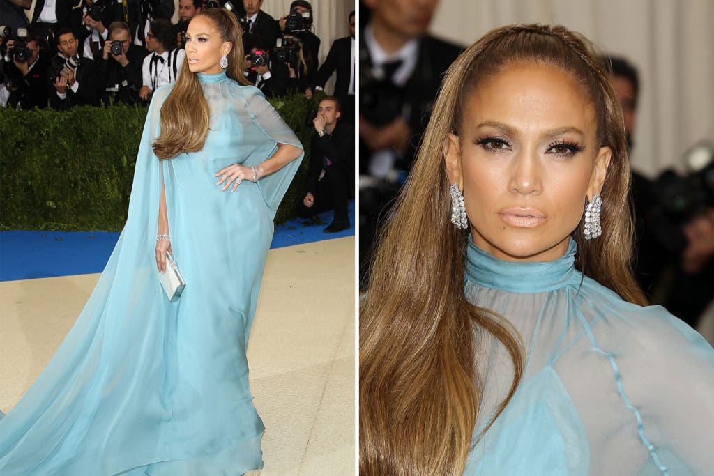 Jennifer Lopez in Valentino