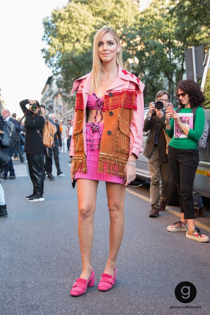 outfit di Chiara Ferragni fuori dalla sfilata di Prada