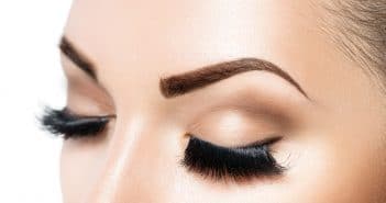 MICROBRADING: LA NUOVA TENDENZA PER SOPRACCIGLIA AL TOP Microblading