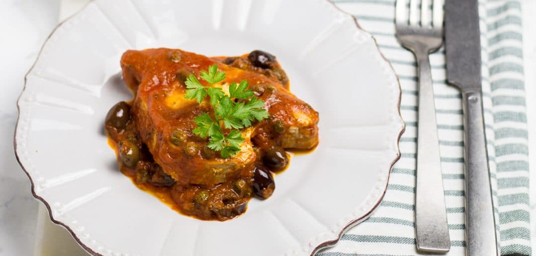 TONNO CON SUGO DI POMODORO, OLIVE E CAPPERI, ricetta di racchi e pentole, luisa ambrosini