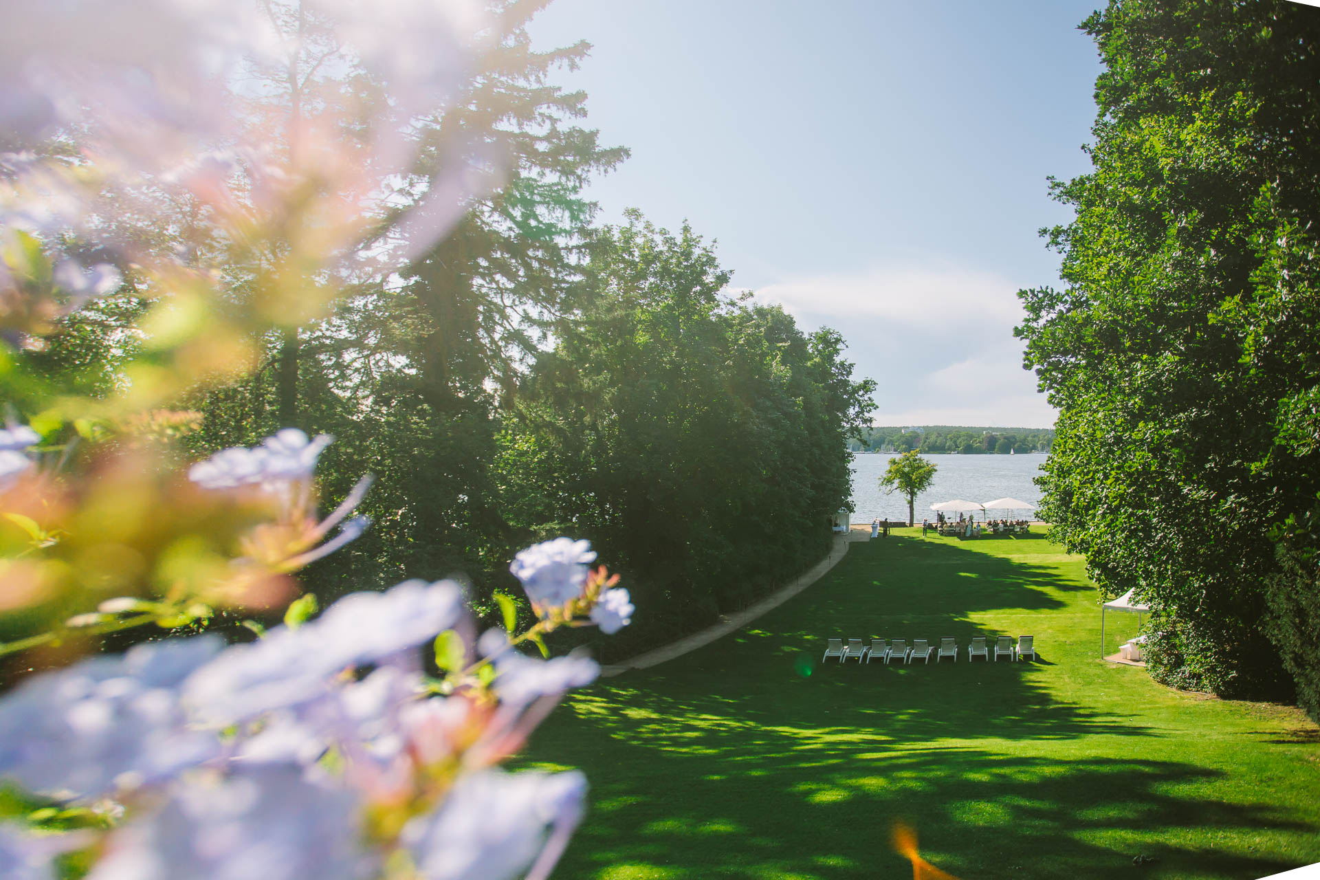 Hochzeitslocation für Freie Trauung am Wasser in Berlin - die Villa Blumenfisch