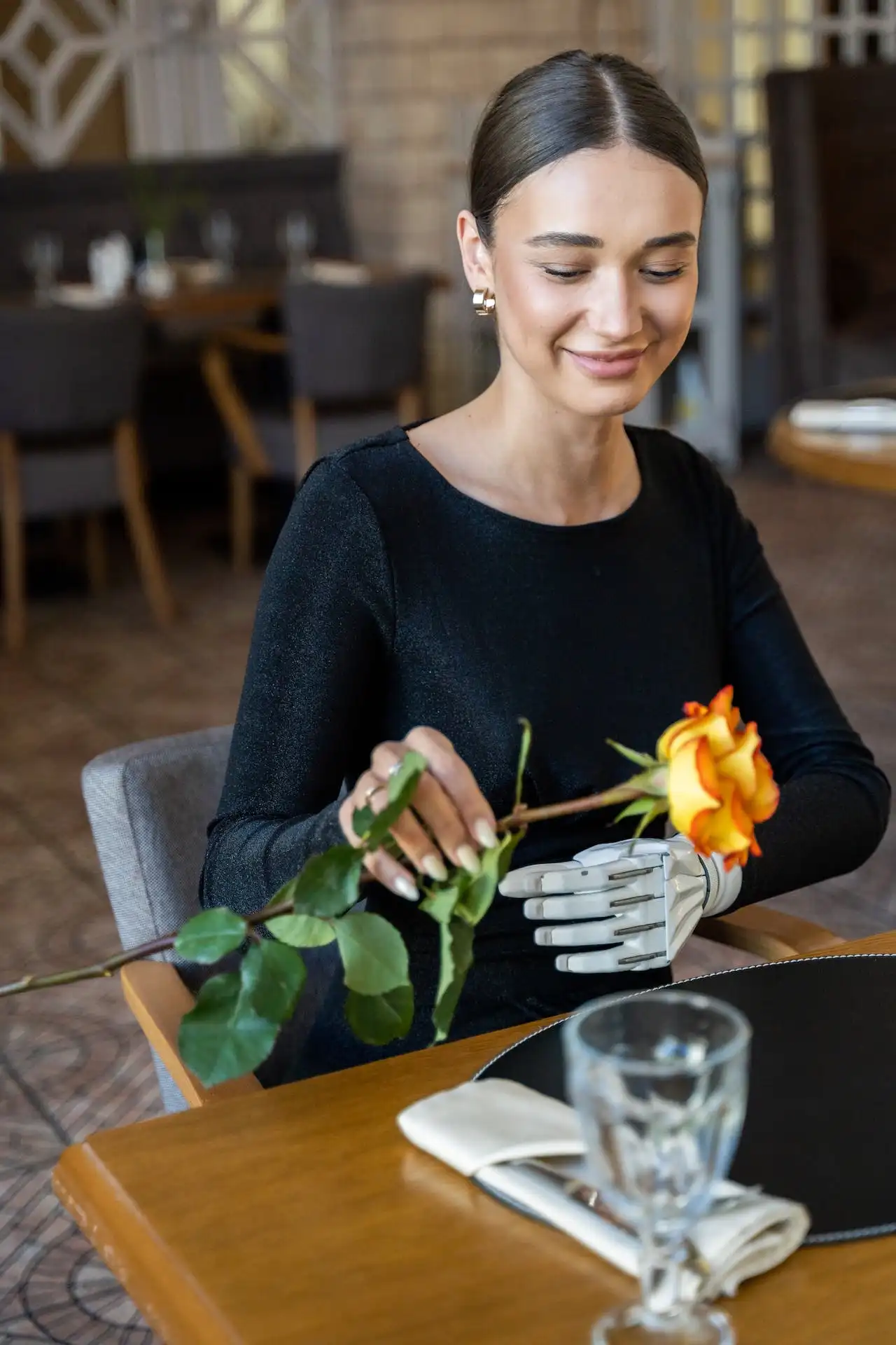 ROBOT MUJER GLOBALCOBOTS