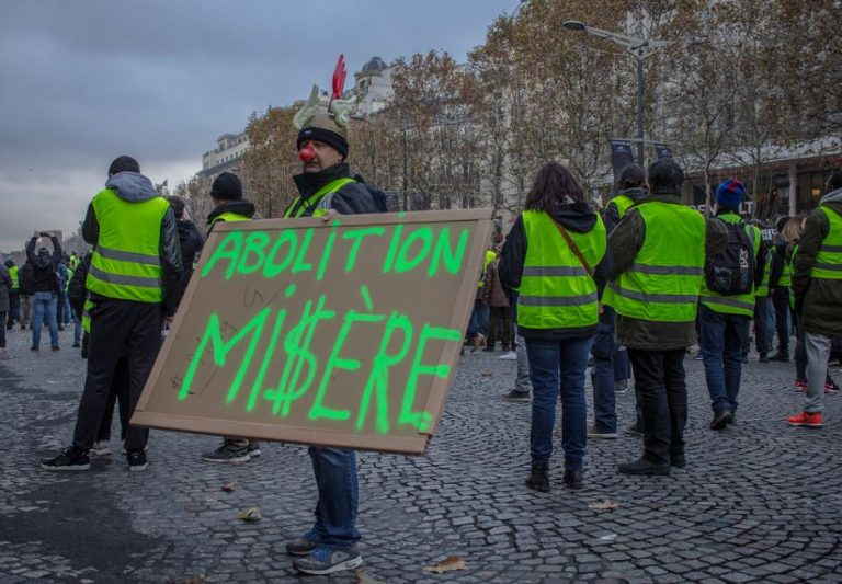 Macrons orättvisa skattepolitik