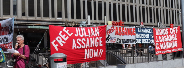 Färska manifestationer i Stockholm till stöd för Julian Assange och yttrandefrihet!