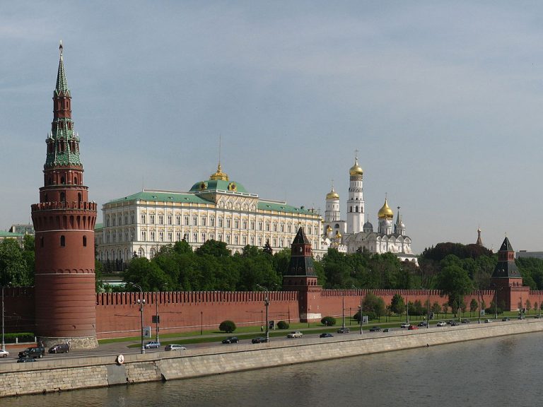 En USA-amerikan far till Ryssland och vad finner han?
