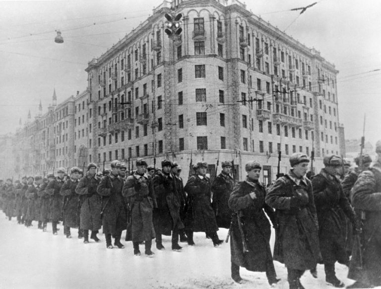 Avgjorde slaget om Moskva Andra Världskriget? Var Stalin en klok general?